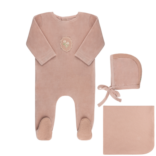 Tricot Bebe Crochet Layette Set