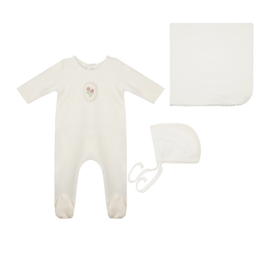 Tricot Bebe Crochet Layette Set