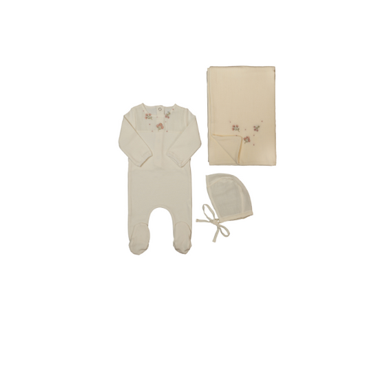 Bee and Dee Muslin Applique Layette Set