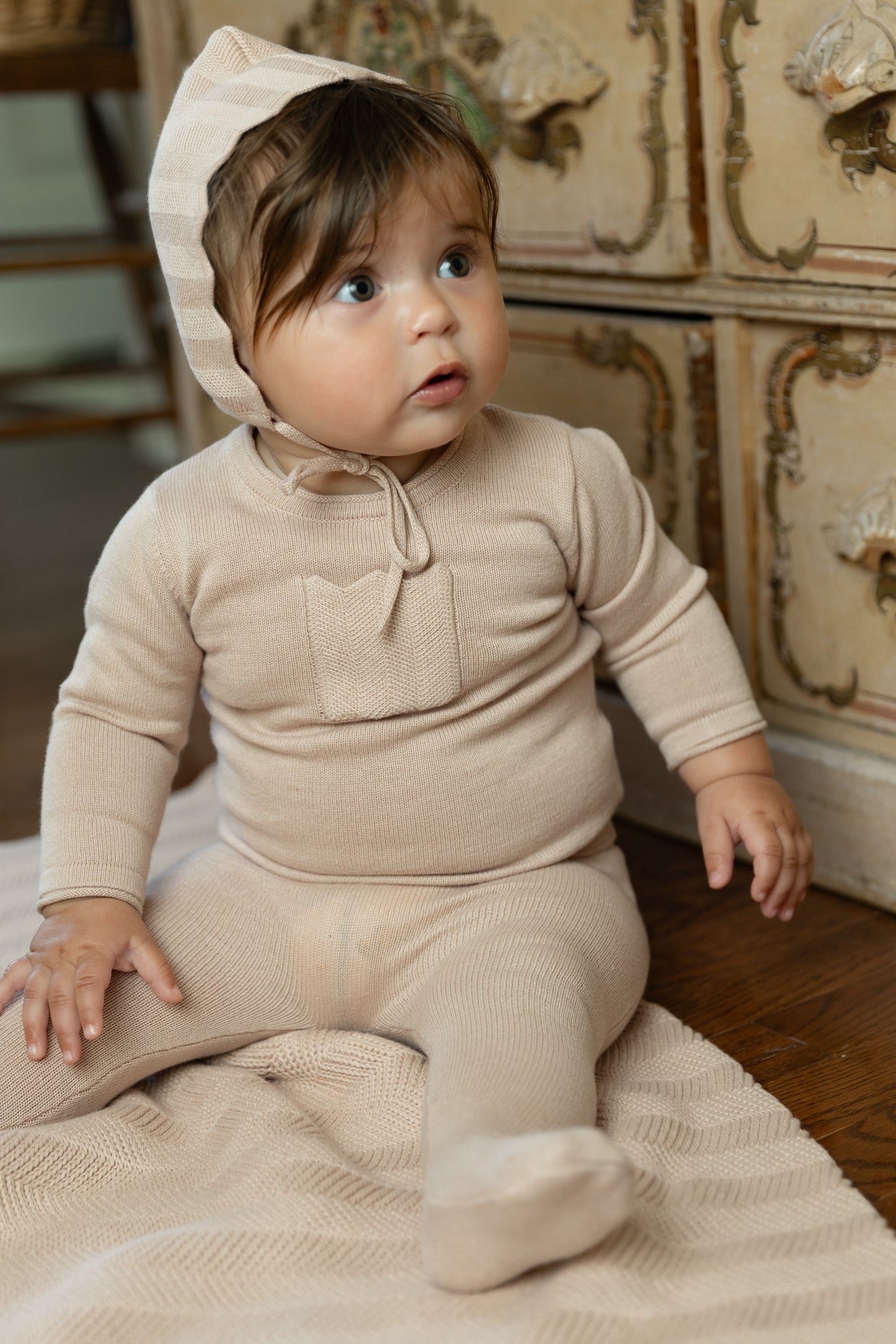 Bee and Dee  Chevron Knit Pocket Layette Set