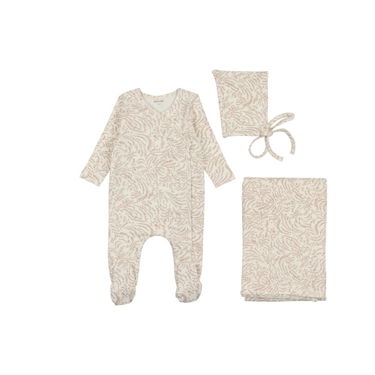 Bee and Dee Swirly Vines Wrap Layette Set