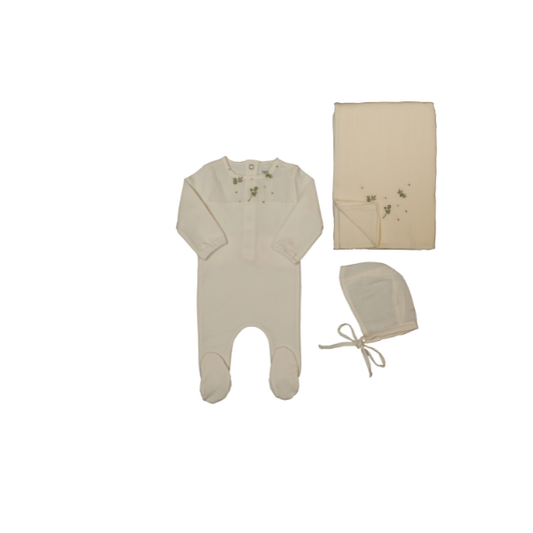 Bee and Dee Muslin Applique Layette Set